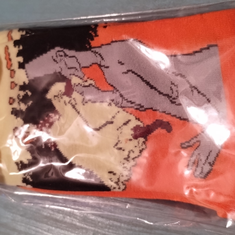 Socks above the ankle below the knee